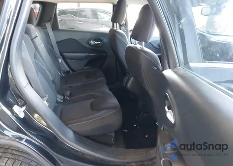 2015 Jeep Cherokee Latitude z USA, uszkodzony, nr VIN 1C4PJMCS5FW727866